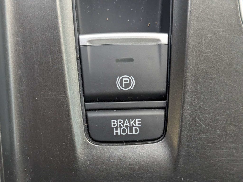 Used 2018 Honda Accord Sport image 41