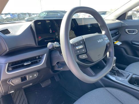 New 2026 Kia K4 FWD image 9