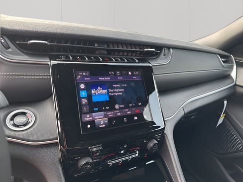 Used 2024 GMC Sierra 2500 Denali w/ Denali Reserve Package image 34