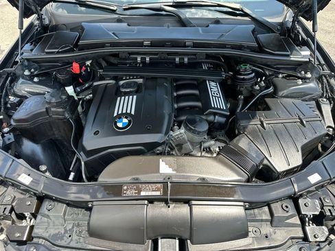 Used 2011 BMW 328i Convertible image 21