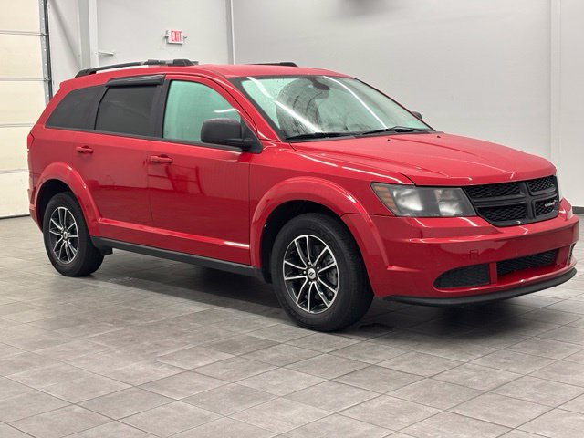 Used 2018 Dodge Journey SE w/ Connectivity Group FWD image 1