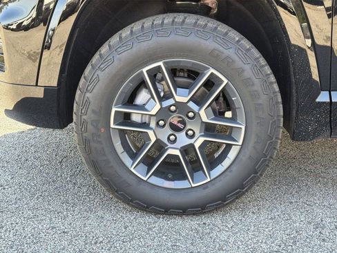 New 2026 GMC Terrain AT4 AWD/4WD image 12