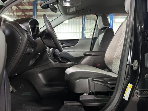 Used 2021 Chevrolet Equinox LS image 10