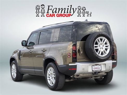 Used 2024 Land Rover Defender 110 S image 3