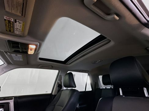 Used 2014 Toyota 4Runner SR5 Premium image 25