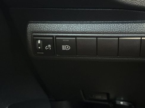 Used 2024 Toyota Corolla SE FWD image 30