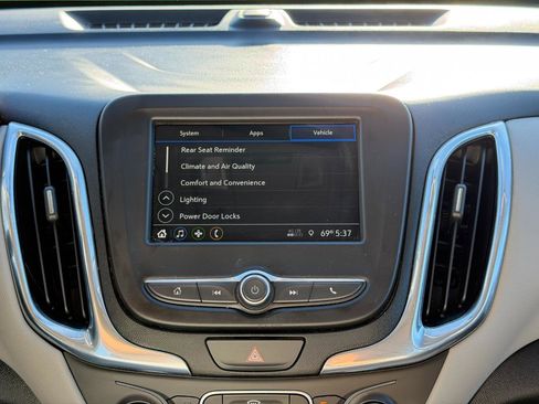 Used 2019 Chevrolet Equinox LS image 58