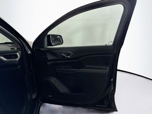 Used 2023 GMC Acadia SLT w/ Elevation Edition image 35