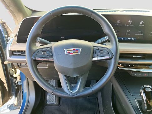 Used 2024 Cadillac XT4 Premium Luxury w/ Cold Weather Package AWD/4WD image 11