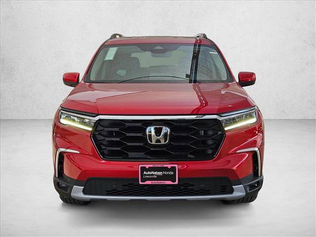 Used 2025 Honda Pilot Touring image 6