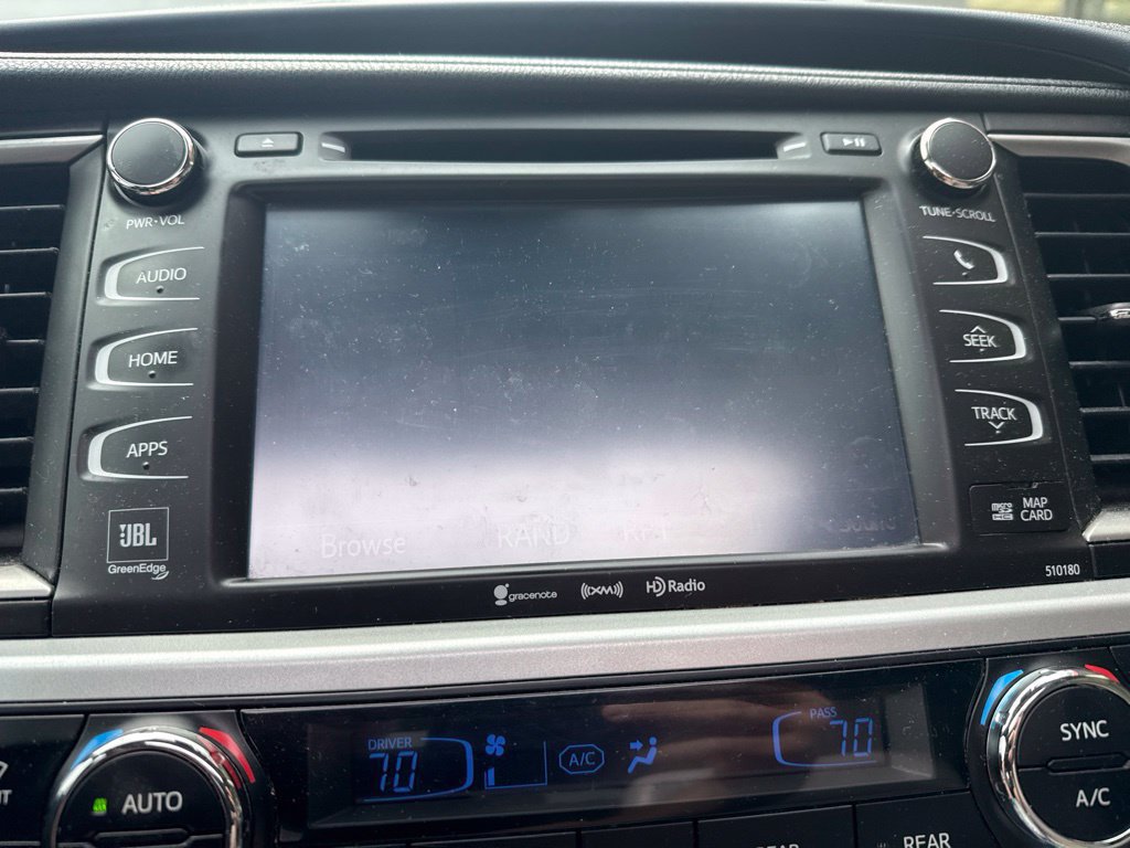 Used 2017 Toyota Highlander Limited Platinum AWD/4WD image 27