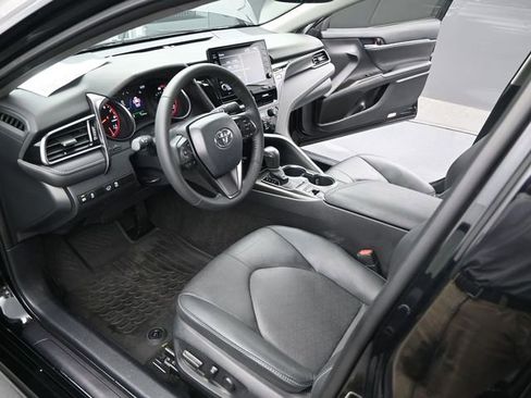 Used 2024 Toyota Camry XSE FWD image 6