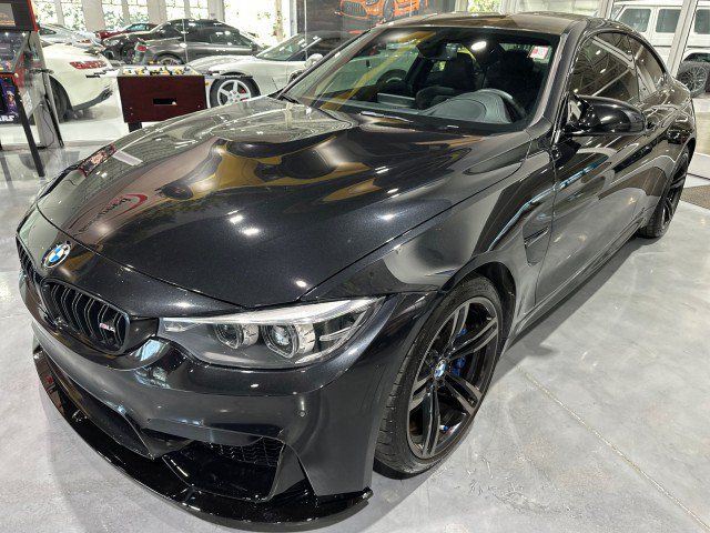 Used 2018 BMW M4 Coupe w/ Competition Package RWD image 13