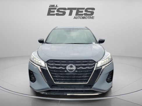 Used 2023 Nissan Kicks SR w/ SR Premium Package FWD image 6