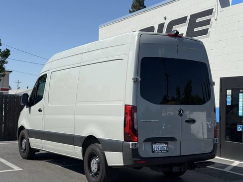 Used 2021 Mercedes-Benz Sprinter 2500 image 21
