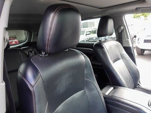 Used 2018 Toyota Highlander Limited image 16