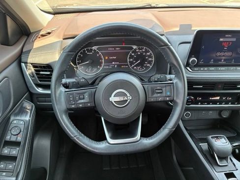 Certified 2023 Nissan Rogue SV w/ SV Premium B Package FWD image 13