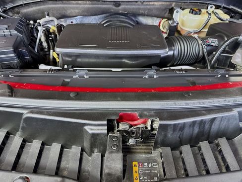 Used 2021 Chevrolet Tahoe Z71 w/ Z71 Signature Package image 38