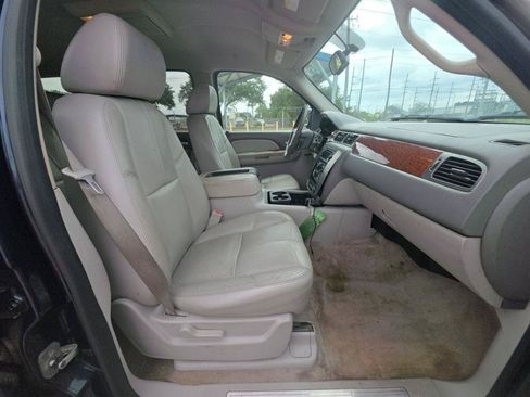 Used 2007 GMC Yukon SLT w/ SLT Preferred Equipment Group RWD image 10