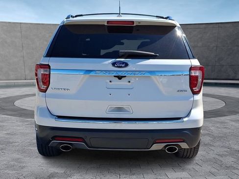Used 2018 Ford Explorer Limited w/ Equipment Group 301A AWD/4WD image 9