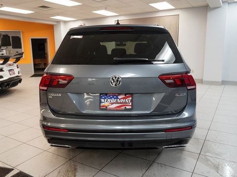 Used 2021 Volkswagen Tiguan SE R-Line image 9