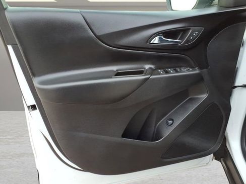 Used 2023 Chevrolet Equinox LT image 14