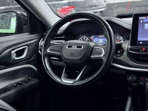 Used 2022 Jeep Compass Latitude w/ Convenience Group AWD/4WD image 21