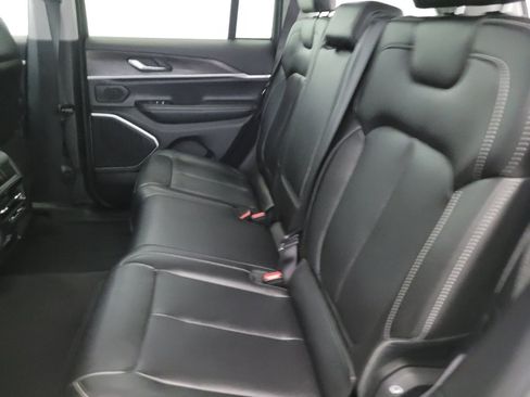 Used 2023 Jeep Grand Cherokee 4WD 4xe image 18