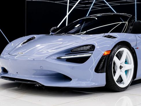 Used 2024 McLaren 750S Spider RWD image 5