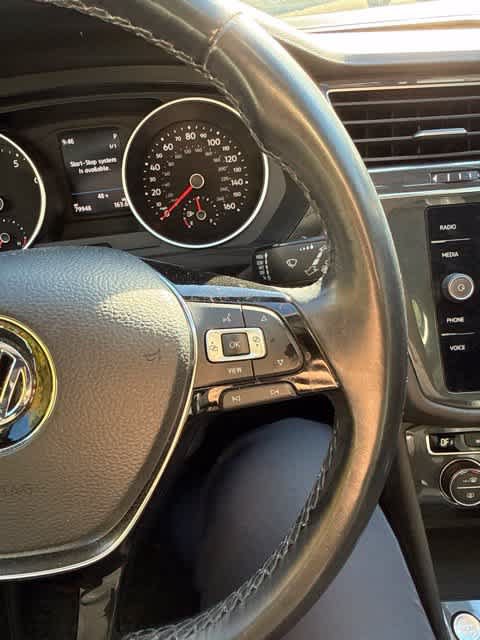 Used 2019 Volkswagen Tiguan SE w/ Panoramic Sunroof Package FWD image 16