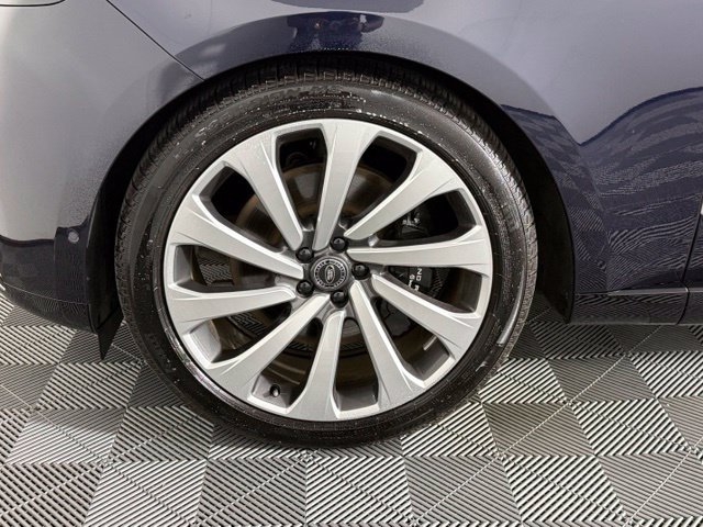 Certified 2025 Land Rover Range Rover SV AWD/4WD image 11