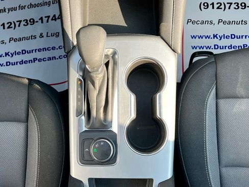 Used 2025 Chevrolet Blazer LT image 32