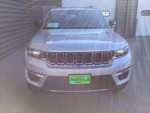 New 2025 Jeep Grand Cherokee Limited w/ Trailer Tow Package image 3