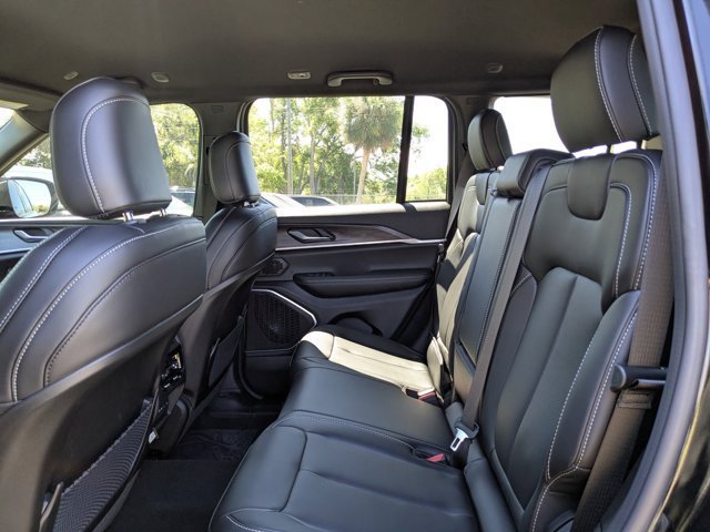 New 2026 Jeep Grand Cherokee Limited AWD/4WD image 14