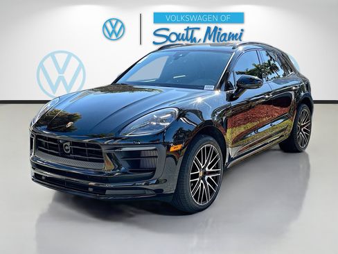 Used 2024 Porsche Macan S AWD/4WD image 3