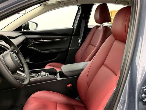 New 2026 MAZDA MAZDA3 Carbon image 25