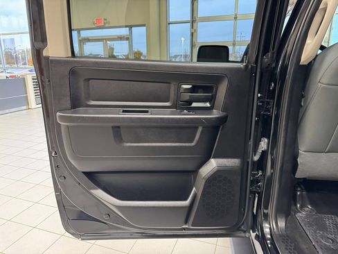 Used 2015 RAM 1500 Express image 40