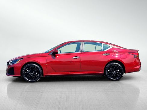 Used 2025 Nissan Altima 2.5 SV w/ SV Special Edition Package AWD/4WD image 10