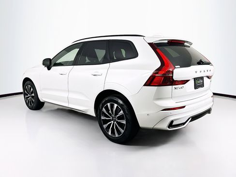 Used 2025 Volvo XC60 B5 Plus image 5