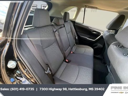 Used 2024 Toyota RAV4 XLE image 20