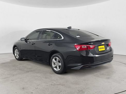 Used 2018 Chevrolet Malibu LS FWD image 3