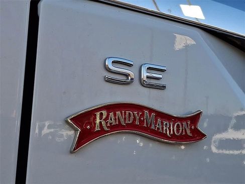 Used 2025 Volkswagen Atlas SE image 35