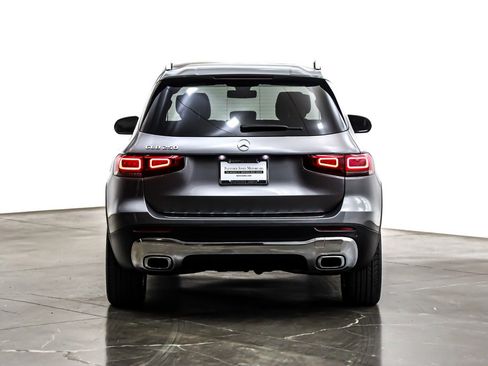 Used 2022 Mercedes-Benz GLB 250 image 5