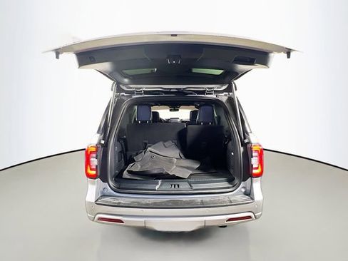 Used 2023 Ford Expedition Platinum image 28