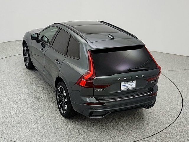 New 2027 Volvo XC60 B5 Plus AWD/4WD image 34