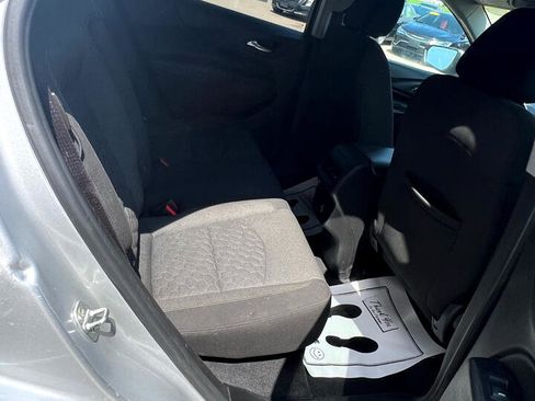 Used 2020 Chevrolet Equinox LT w/ Driver Convenience Package image 13