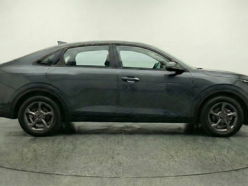 Used 2025 Kia K4 LXS image 11
