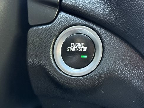 Used 2020 Chevrolet Equinox LT image 27