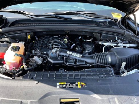 Used 2023 Jeep Grand Cherokee Limited w/ Luxury Tech Group II AWD/4WD image 11