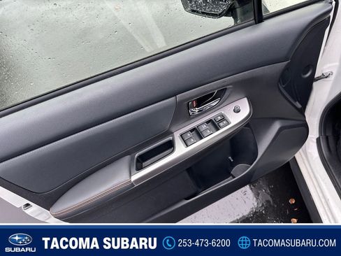 Used 2017 Subaru Crosstrek 2.0i Limited image 12